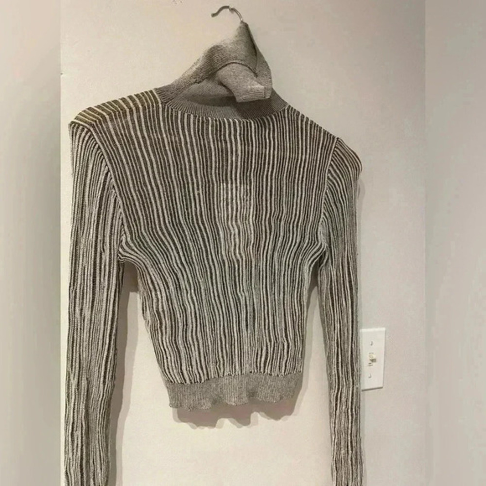 Knit turtle Neck Topβ